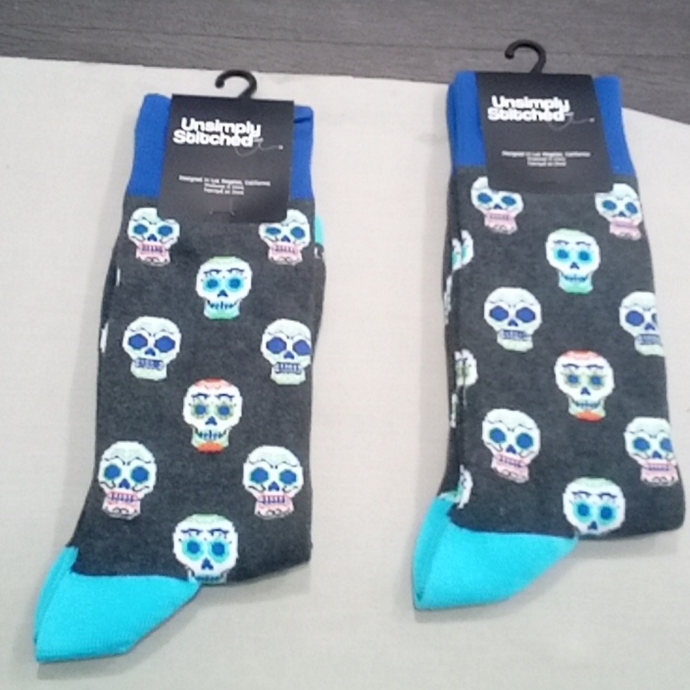 Brand new holiday socks. 2pair